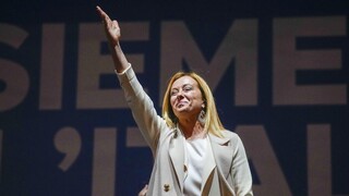 La Repubblica: «Η Μελόνι δεν θα διεκδικήσει δεύτερη θητεία στο κόμμα της»