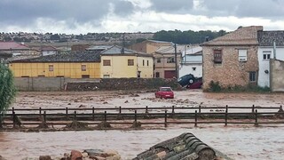 Ισπανία: Οι δρόμοι έγιναν ποτάμια από τις σφοδρές βροχοπτώσεις - Δύο νεκροί και δύο αγνοούμενοι