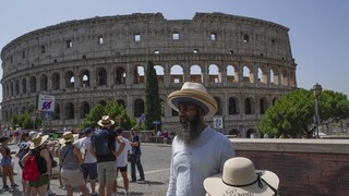 Ιταλία: Γερμανός τουρίστας κατέστρεψε το σιντριβάνι του Ποσειδώνα για μια selfie