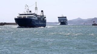 Τραγωδία στο λιμάνι του Πειραιά: Πήδηξε να προλάβει το πλοίο και πνίγηκε