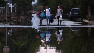 Κακοκαιρία Daniel: Μάχη από τους διασώστες - Οι κίνδυνοι από τα λιμνάζοντα νερά