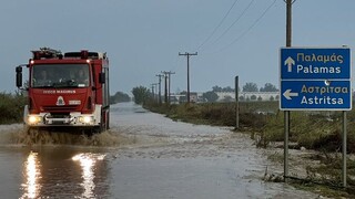 Πλημμύρες Θεσσαλία: Περισσότερους από 3.500 πολίτες έχει διασώσει η Πυροσβεστική