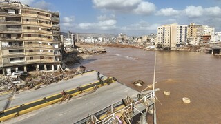 Φονικές πλημμύρες στη Λιβύη: «Η θάλασσα ξεβράζει συνεχώς δεκάδες πτώματα»
