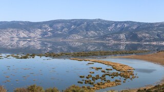Θεσσαλία: Ανησυχία για τη Λίμνη Κάρλα, άνοιξε η Εθνική στα Τέμπη, «τρέχουν» οι αποζημιώσεις