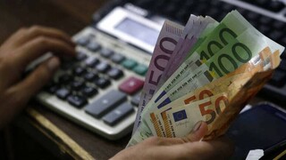 Στόχος τα 1.500 ευρώ ο μέσος μισθός και 950 ευρώ ο κατώτατος στο τέλος της τετραετίας