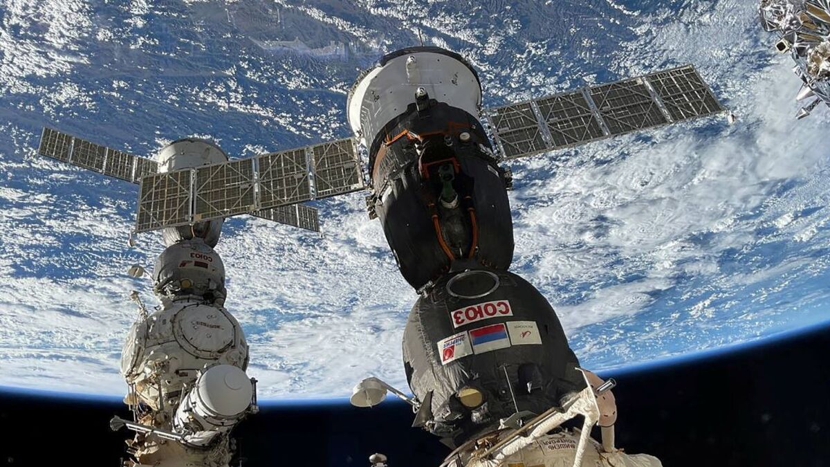 Επέστρεψε ο αστροναύτης που έσπασε το ρεκόρ της NASA