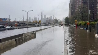 Πλημμύρες στην Νέα Υόρκη: Ολικό «μπλακ άουτ» με εγκλωβισμένους πολίτες σε δρόμους - λίμνες