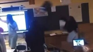 ΗΠΑ: Μαθήτρια πέταξε καρέκλα στο κεφάλι καθηγήτριας σε σχολείο του Μίσιγκαν