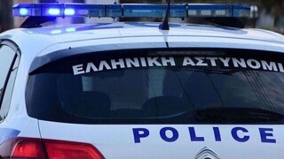 Χαλκιδική: 65χρονη δάγκωσε αστυνομικό επειδή της έκοψε κλήση