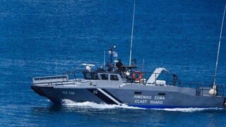 Ικαρία: Στο αγκυροβόλιο Μυκόνου κατέπλευσαν τα δύο φορτηγά πλοία που συγκρούστηκαν