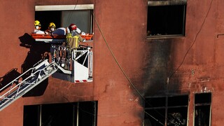 Πυρκαγιά σε πολυκατοικία στην Ισπανία - Τουλάχιστον τέσσερις ανήλικοι νεκροί