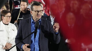 Πολωνία: Μικρό προβάδισμα στο κυβερνών κόμμα PiS δίνουν οι δημοσκοπήσεις για τις σημερινές εκλογές