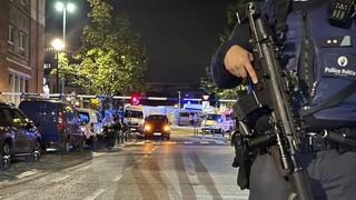 Ένοπλη επίθεση στις Βρυξέλλες: Ο Βέλγος πρωθυπουργός καλεί τους πολίτες σε «επαγρύπνηση»