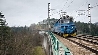 Σφοδρή σύγκρουση δύο τραμ στην Τσεχία με δεκάδες τραυματίες