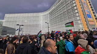«Να τερματιστούν οι σφαγές στη Γάζα»: Μεγάλη διαδήλωση στις Βρυξέλλες