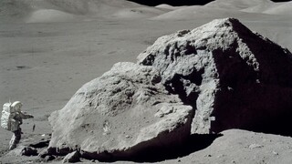 Οι κρύσταλλοι «μίλησαν»: Το φεγγάρι είναι 40 εκατ. χρόνια παλαιότερο απ’ ό,τι πιστεύαμε