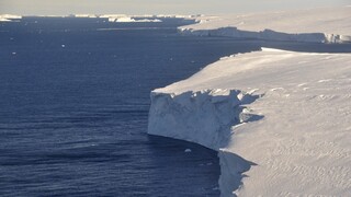 Νέα έρευνα: Αναπόφευκτο το λιώσιμο των πάγων και η άνοδος της στάθμης των ωκεανών