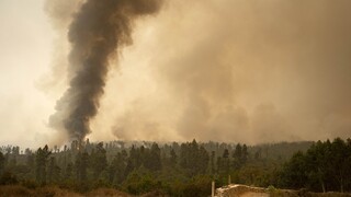 Ισπανία: 800 άνθρωποι απομακρύνθηκαν από τα σπίτια τους λόγω πυρκαγιάς