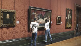 Ακτιβιστές βανδάλισαν με σφυριά έργο του Ντιέγκο Βελάσκεθ στην Εθνική Πινακοθήκη του Λονδίνου