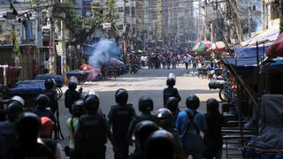 Μπανγκλαντές: Άγριες συγκρούσεις εργαζομένων αστυνομίας - Αντιδρούν για τους μισθούς