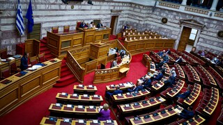 Αντιπαράθεση στη Βουλή για τις δηλώσεις Γεωργιάδη για τα Τέμπη
