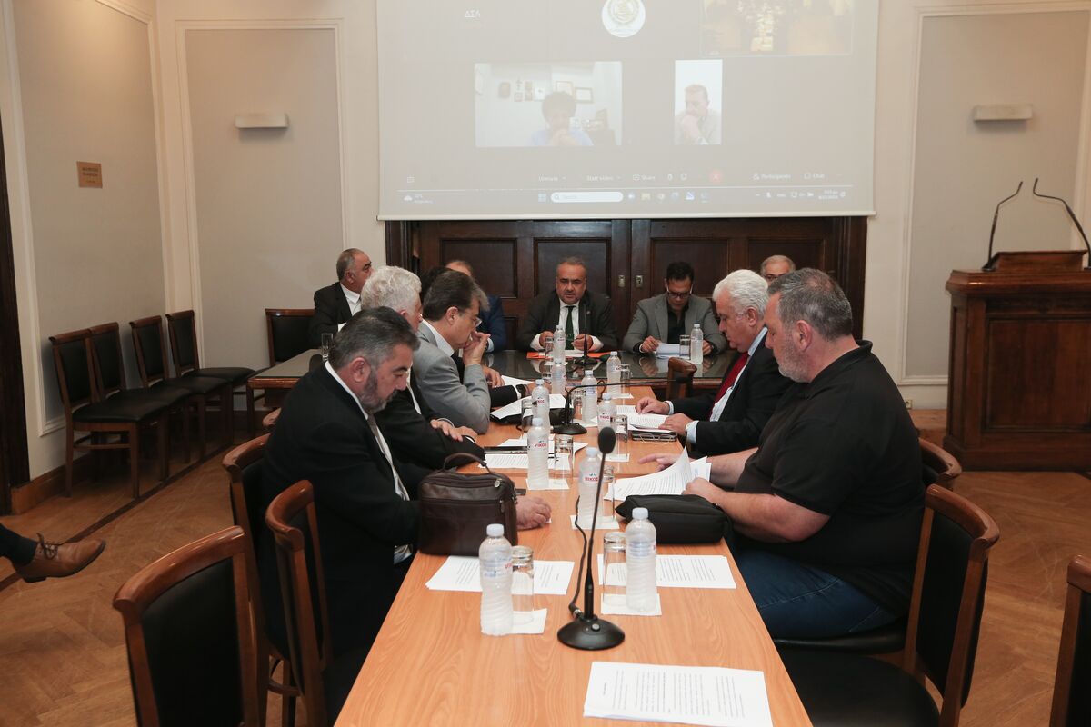 Οι Ελεύθεροι επαγγελματίες συνεδρίασαν στα γραφεία του Δικηγορικού Συλλόγου Αθηνών