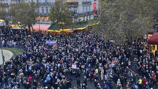 Διαδηλώσεις κατά του αντισημιτισμού στη Γαλλία - «Η καρδιά μου μαζί σας» είπε ο Μακρόν
