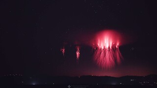 Red sprite: Εκρηκτικές δέσμες κόκκινου φωτός, μετά τους κεραυνούς σε Αιγαίο και Τουρκία