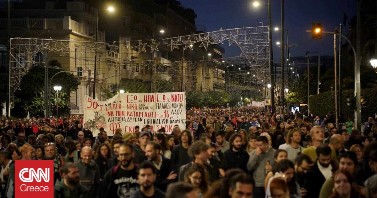 Μεγαλειώδης και ειρηνική πορεία από 25.000 διαδηλωτές – Τίμησαν τα 50 χρόνια από το Πολυτεχνείο