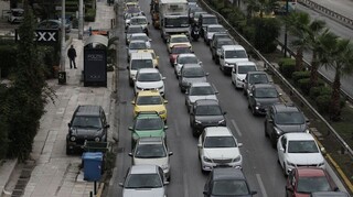 Σύγκρουση οχημάτων στον Κηφισό - Πού υπάρχουν καθυστερήσεις