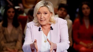 Γαλλία: Δημοσκόπηση «βλέπει» πρώτη δύναμη την ακροδεξιά στις ευρωεκλογές