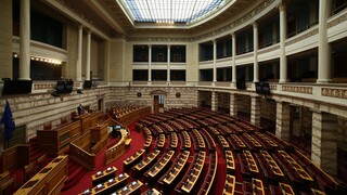 Βουλή: Συζήτηση σε επίπεδο πολιτικών αρχηγών για την ανασυγκρότηση Θεσσαλίας και Έβρου