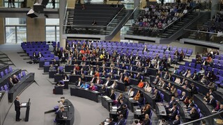 Γερμανία - προϋπολογισμός: Τριγμοί λόγω της «τρύπας» 60 δισ. για την πανδημία