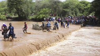 Κένυα: Πάνω από οκτώ νεκροί και εκατοντάδες εκτοπισμένοι από τις καταστροφικές πλημμύρες