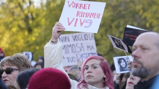 Ιταλία: Πορείες κατά της βίας σε βάρος των γυναικών σε όλη την χώρα