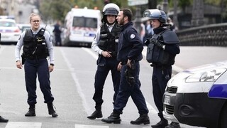 Γαλλία: Ένας άνδρας σκοτώθηκε στο κρεβάτι του από αδέσποτη σφαίρα