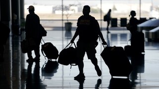 «Διαβατήρια άνθρακα» για όσους ταξιδεύουν υπερβολικά με αεροπλάνο
