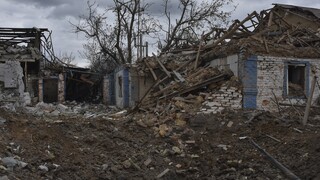 Ουκρανία: Τέσσερις νεκροί και 18 τραυματίες από ουκρανικό πύραυλο σε αστυνομικό τμήμα στη Χερσώνα