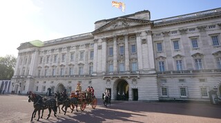 Βρετανία: «Πονοκέφαλος» για το Μπάκιγχαμ το χρώμα δέρματος του γιου του πρίγκιπα Χάρι