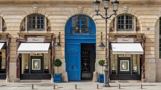 Μια ματιά μέσα στο νέο «αντι-ξενοδοχείο» για υπερπλούσιους που άνοιξε στο Παρίσι
