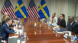 Συμφωνία αμυντικής συνεργασίας υπέγραψαν ΗΠΑ και Σουηδία - Τι προβλέπει