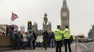 Βρετανία: Έξι πρώην αστυνομικοί καταδικάστηκαν για ανταλλαγή ρατσιστικών και σεξιστικών μηνυμάτων
