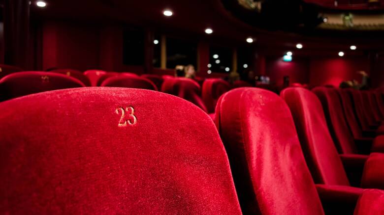 ΔΥΠΑ - Voucher για θέατρα, σινεμά: Τελευταία παράταση για τις αιτήσεις έως τα μεσάνυχτα