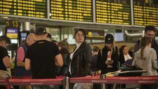 Ισπανία: Yπάλληλοι αεροδρομίου έκλεβαν πολυτελή αντικείμενα από αποσκευές επιβατών