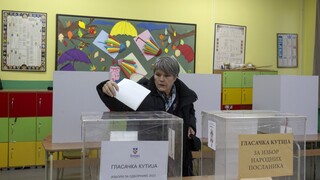 Σερβία: Στις κάλπες οι πολίτες για τις βουλευτικές, περιφερειακές και δημοτικές εκλογές