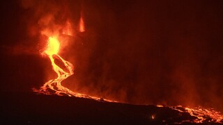 Ισλανδία: Εξερράγη το ηφαίστειο Ρεκιάνες - Λάβα και τέφρα έχουν σκεπάσει την πόλη