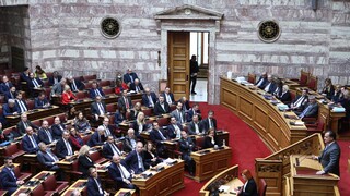 Βουλή: Τα τρία νομοσχέδια που κάνουν «ποδαρικό» τον νέο χρόνο