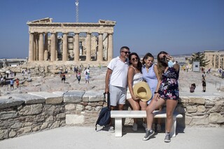 Yπ. Πολιτισμού: Στα 30 ευρώ η είσοδος στην Ακρόπολη από το 2025 - Αυξήσεις έως και 66% στα μουσεία