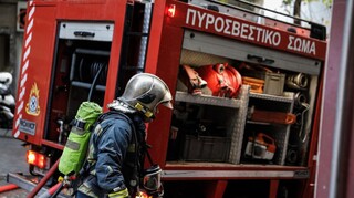 Φωτιά σε υπόγειο στην Ηλιούπολη – Ισχυρή κινητοποίηση της Πυροσβεστικής