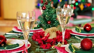 «Τσουχτερό» το χριστουγεννιάτικο τραπέζι – Κορυφώνεται η κίνηση στην αγορά